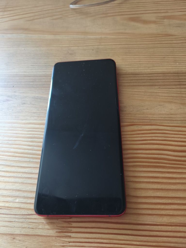 Телефон Samsung S20+