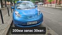 Leaf 200км 2 батареи 30квт.ч.