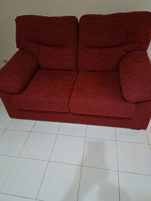 Sofá de dois lugares