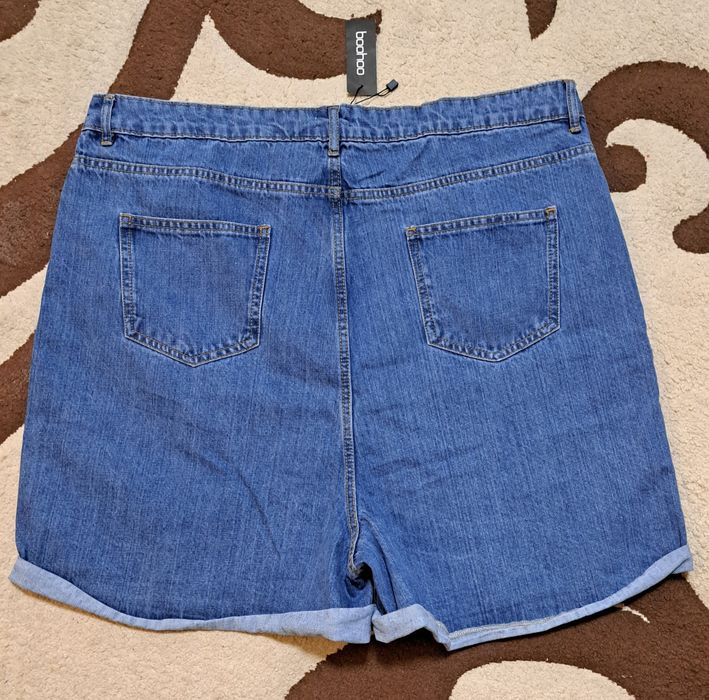 Джинсові шорти Boohoo. Розмір 20