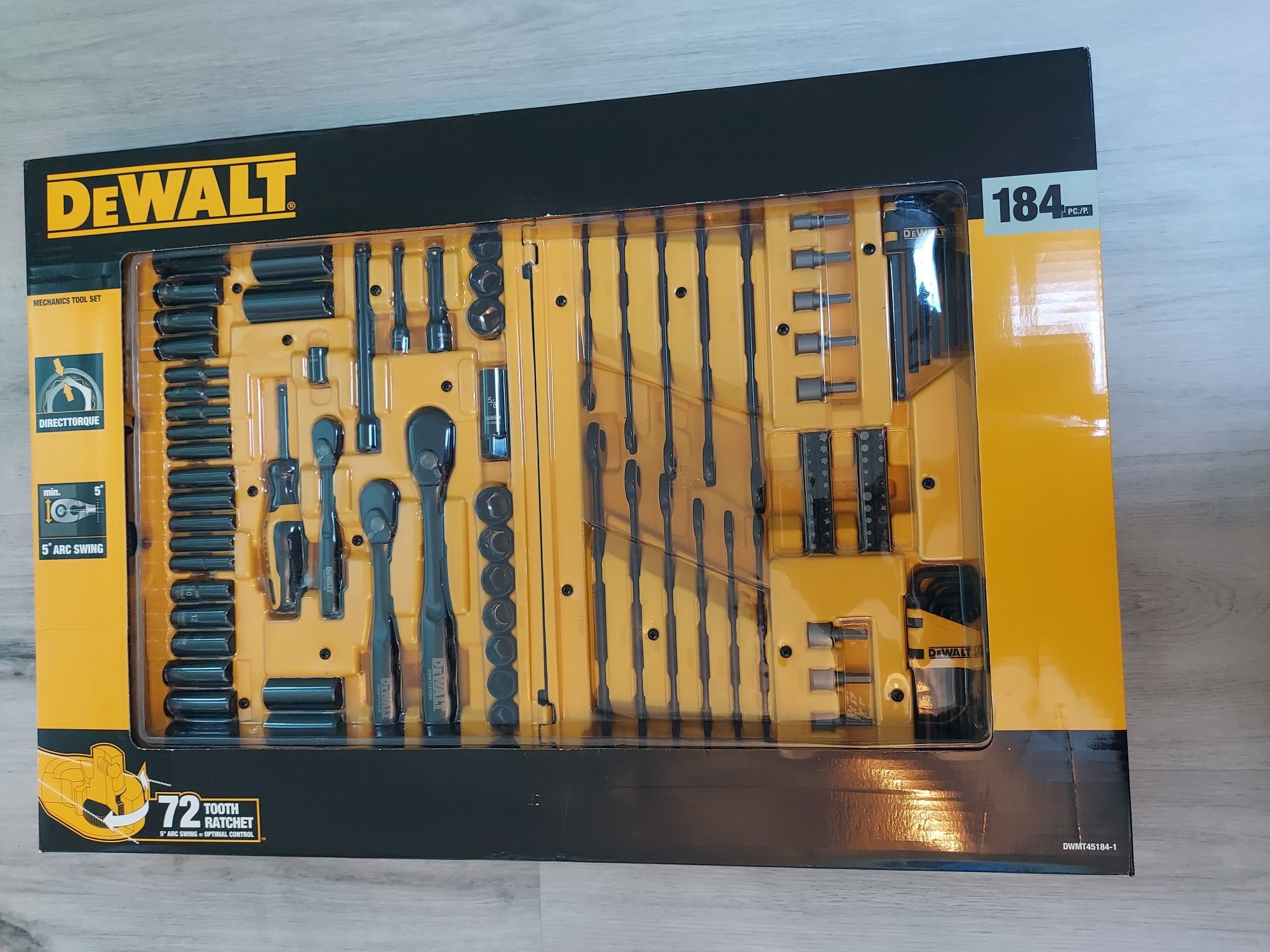 Zestaw kluczy nasadowych Dewalt  184 elementy