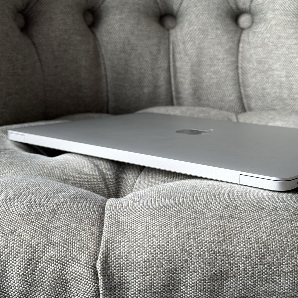 Macbook Air 2021 M1 8/256