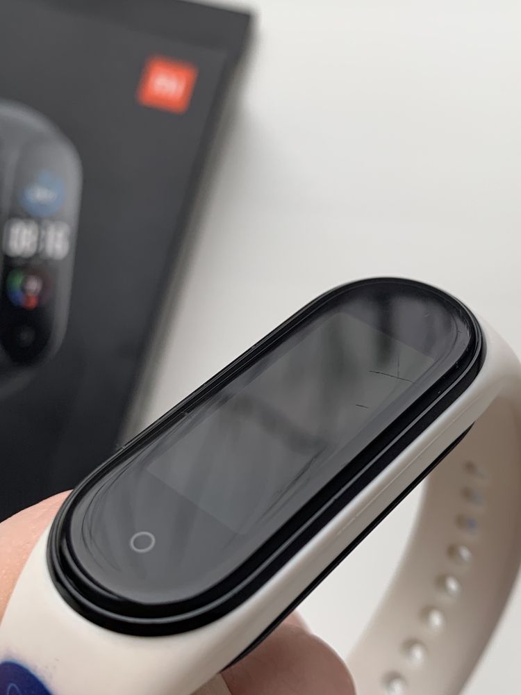 Xiaomi mi band 5