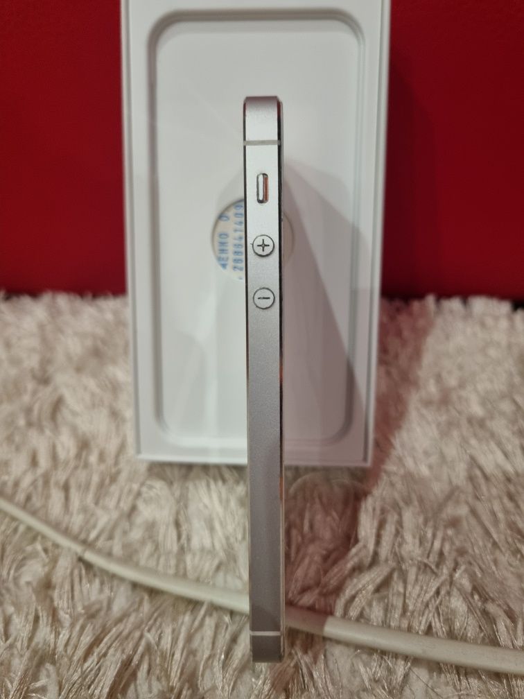 Продам iphone 5s