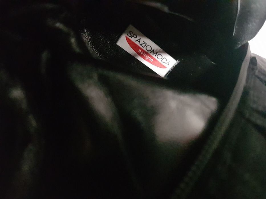 Bota de pele natural da marca Spaziomoda, nova