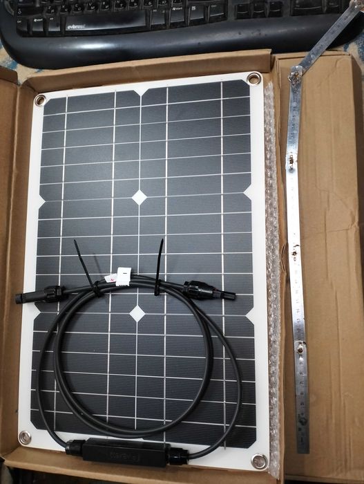 набором: 1 шт 12 вольт солнечные панель и контроллер