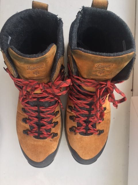 Продам мужские зимние ботинки Danner