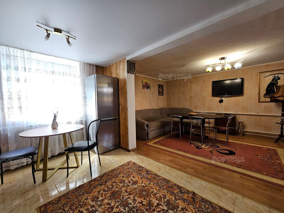 Продаж житлового будинку у Підгородному, поруч  школа