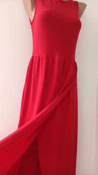 Красное длинное вечернее платье с вырезом длиной в пол
Размер 44-46