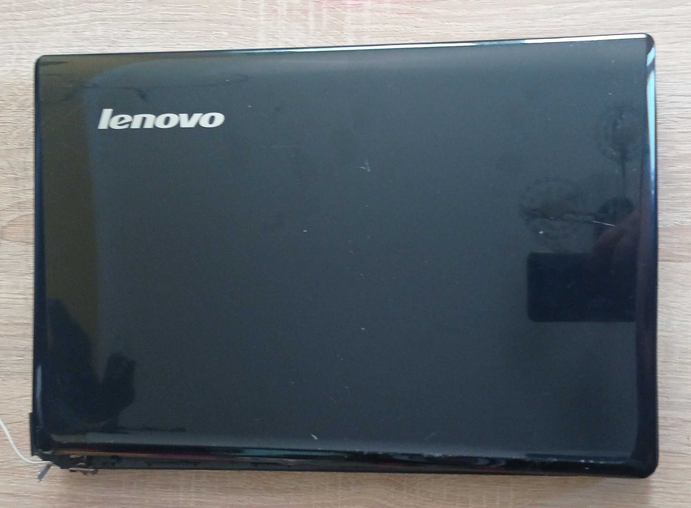 Lenovo g560 15,6 " Intel Core i3 4 GB / 320 GB