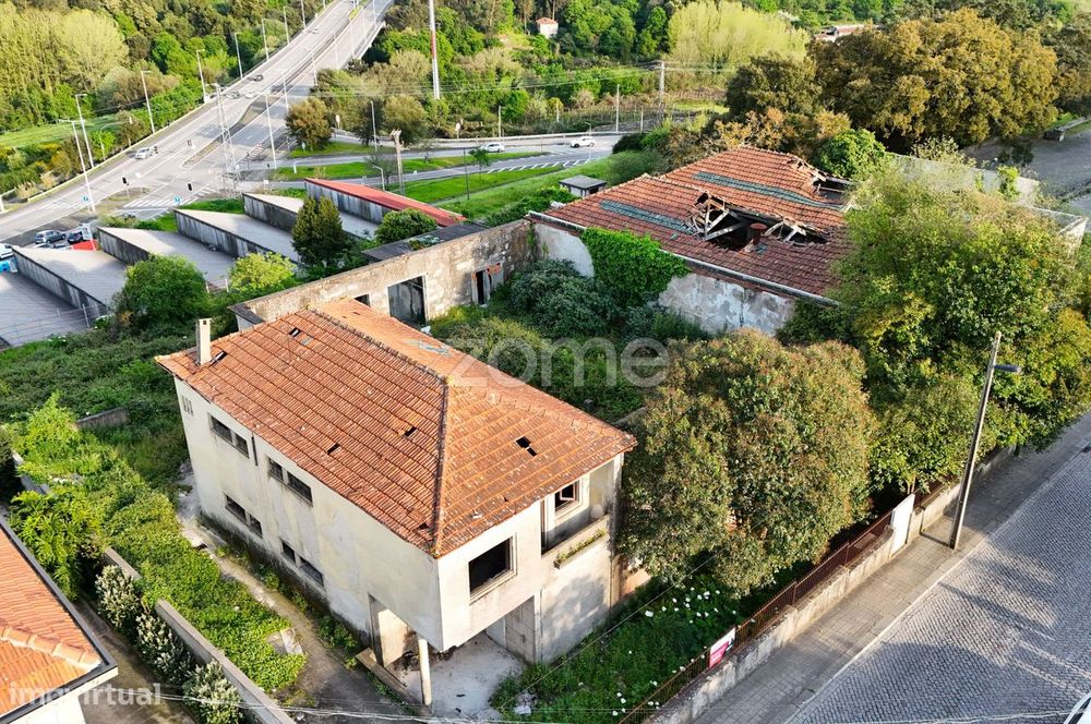 Moradia e Armazém em Campanhã, Porto