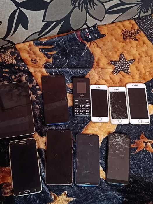 Смартфони одним лотом