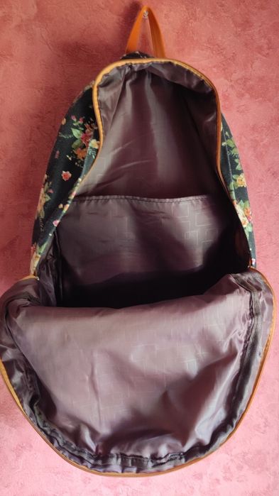 Рюкзак с цветочным принтом