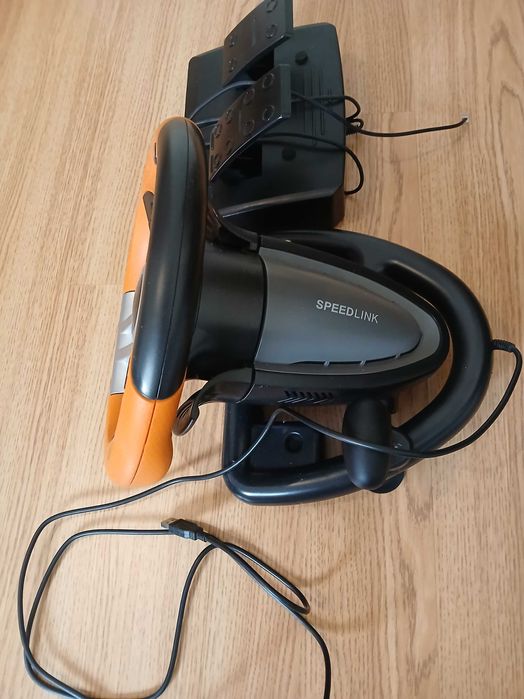 Volante e pedais speedlink