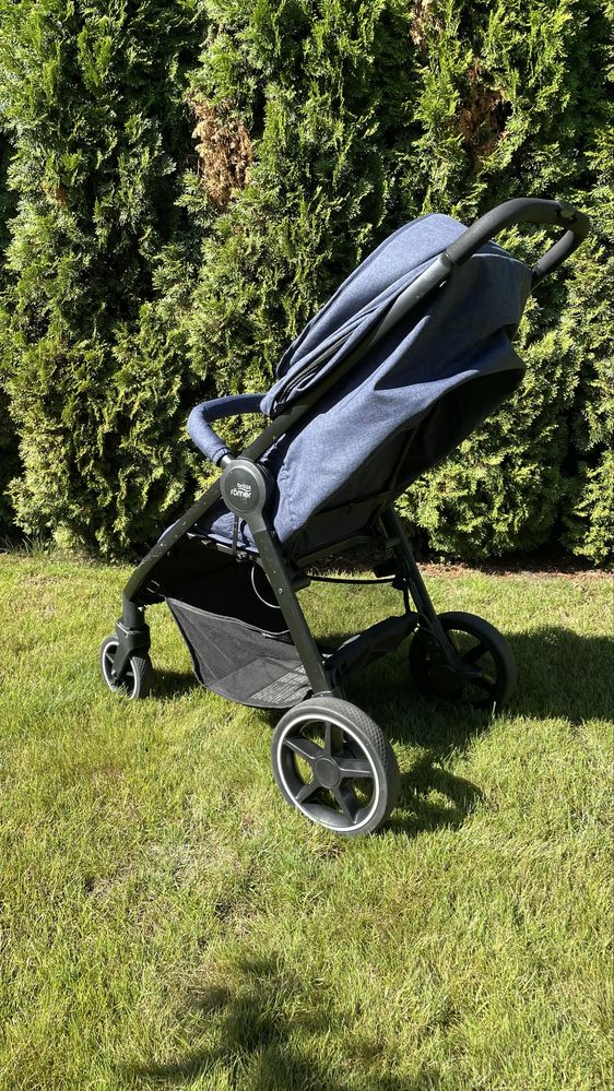Wózek spacerowy Britax Römer b-agile M + pokrowiec zimowy i na deszcz