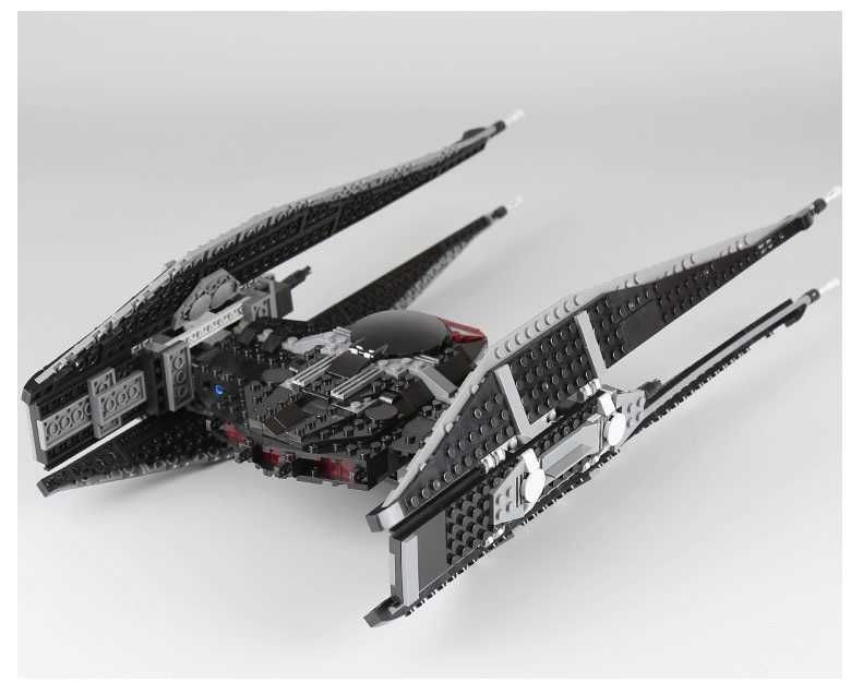 Set / Kit Star Wars -TIE Fighter do Kylo Ren (compatível com lego)