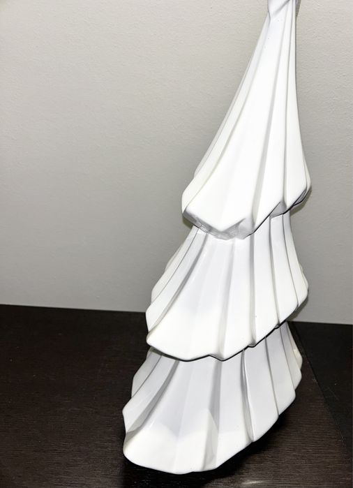 Choinka z porcelany biała duża