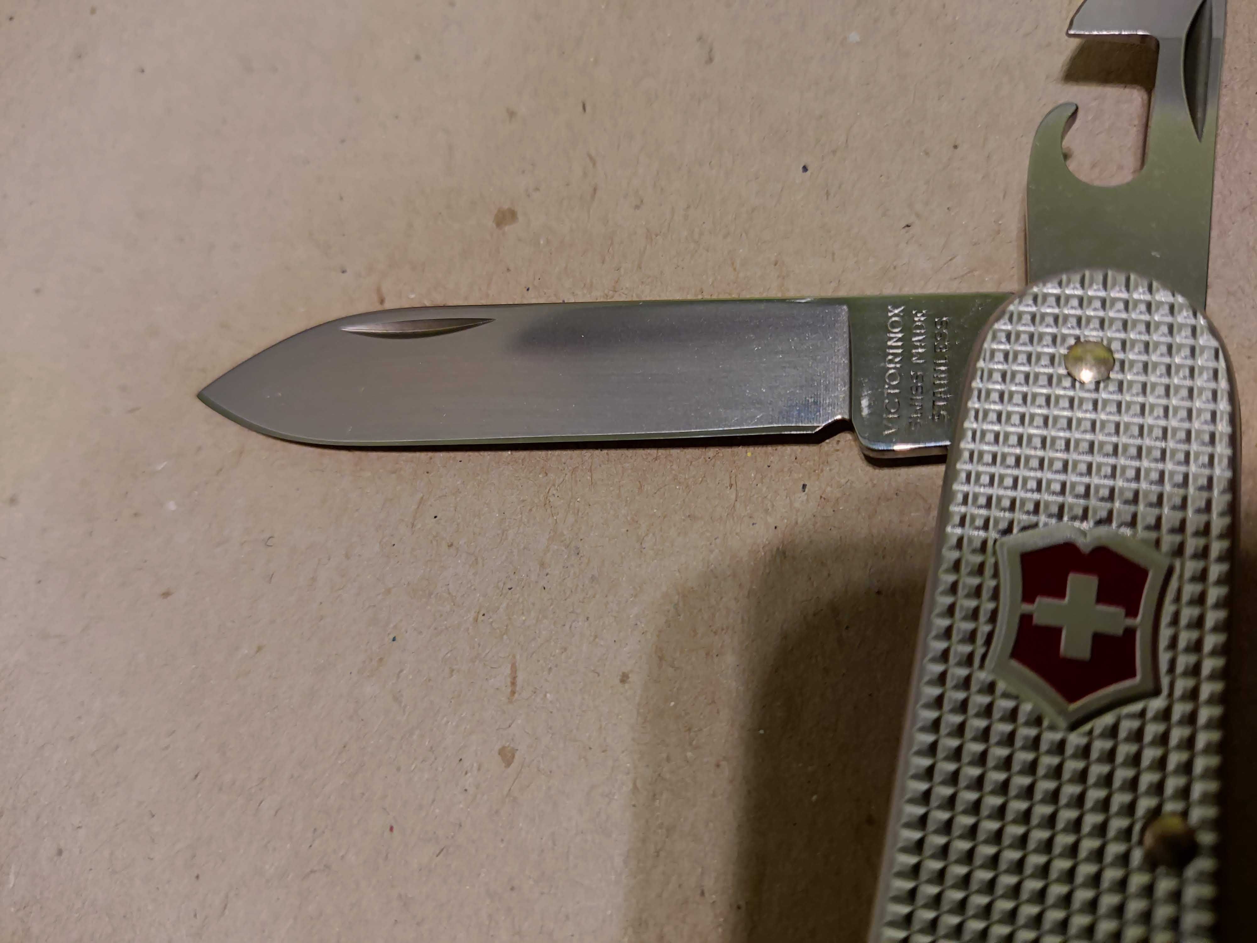 Scyzoryk Victorinox Cadet Alox 84mm