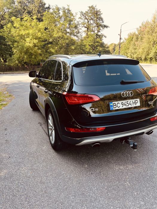 Ауді Q5 2016 року
