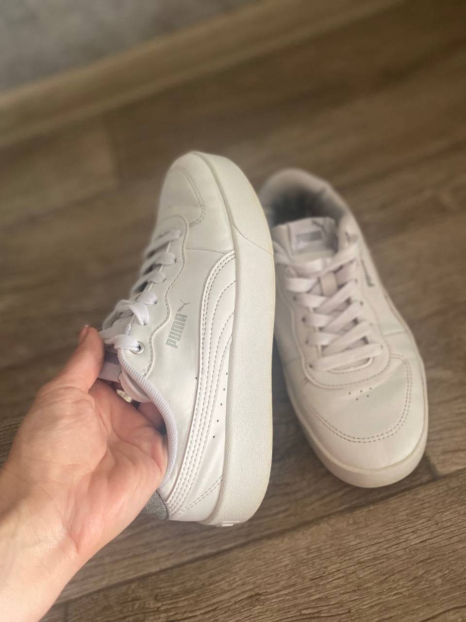 Кроссівки білі Puma