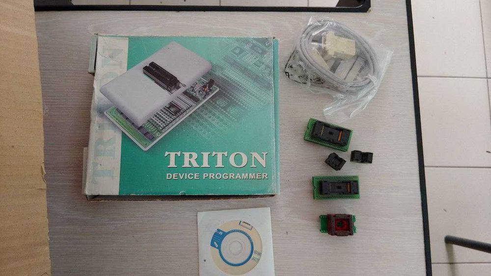 Програматор ТРИТОН (TRITON)+ V5.7T USB + усі необхідні каретки!!