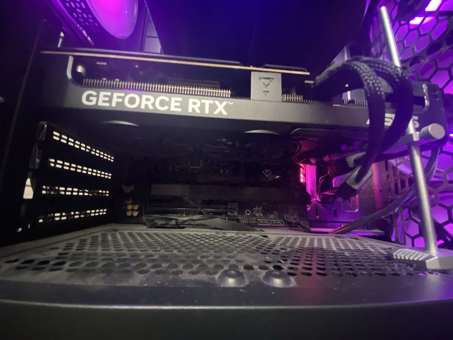 4070ТІ SUPER на офіційній гарантії