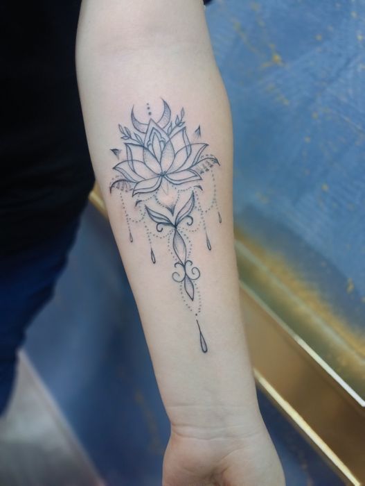 Тату майстер Вікторія