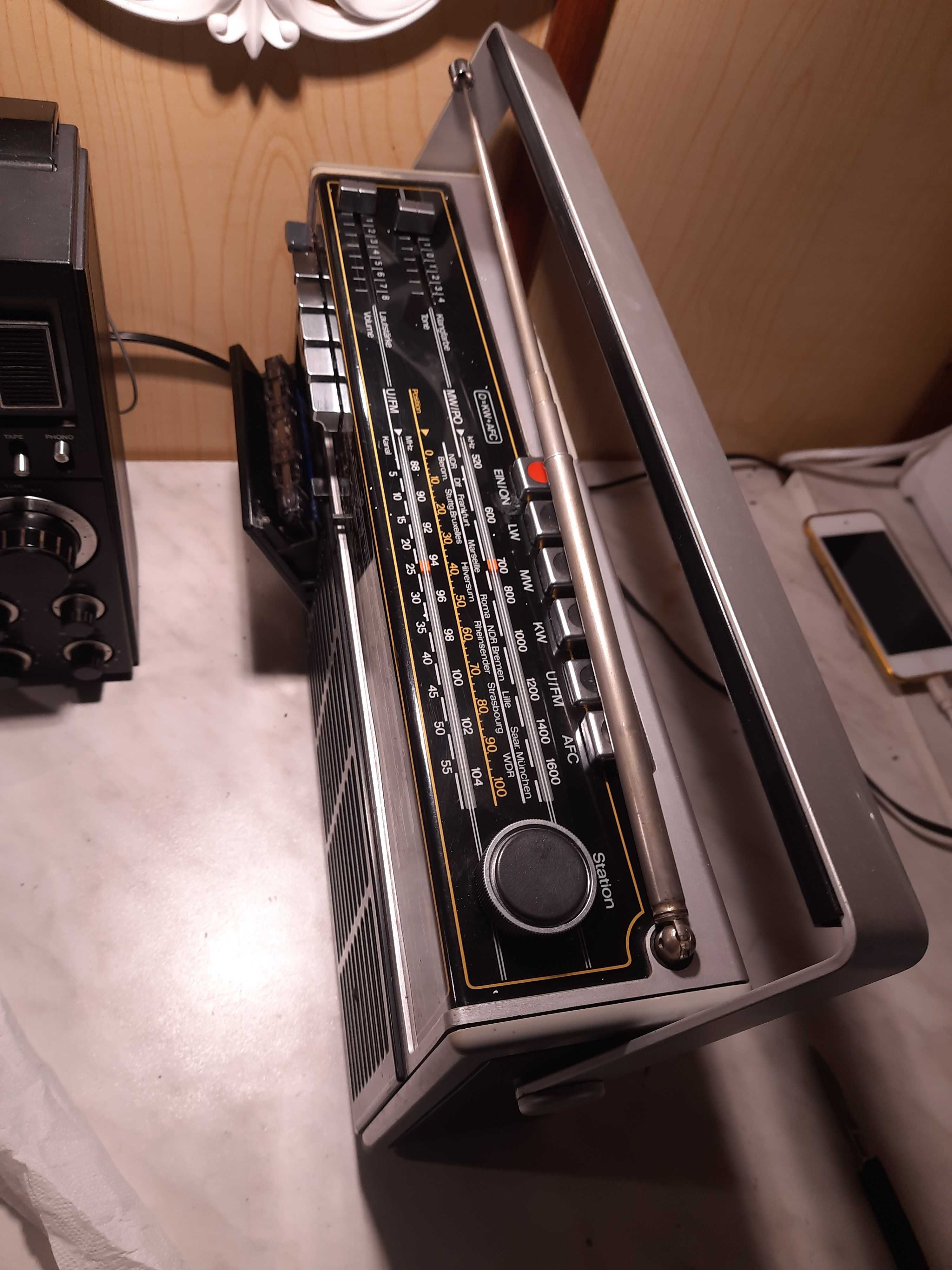 Radiomagnetofon Telefunken bajazzo record 201