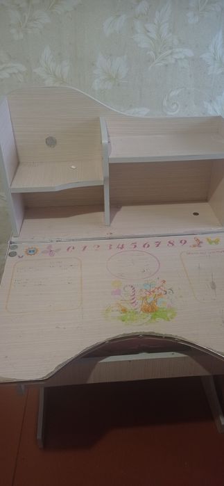 Дитяча парта , стіл