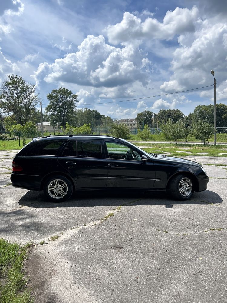 Mercedes-Benz 211 2.2 CDI