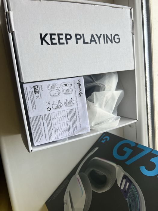 Продам наушники logitech G733