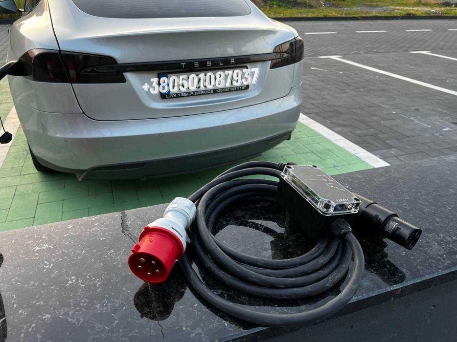 Зарядка для електромобіля Tesla AVEUS (7.3 кВт) 32А