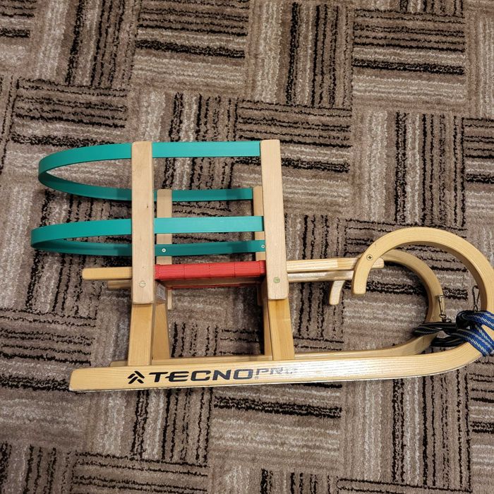 Sanki małe z oparciem