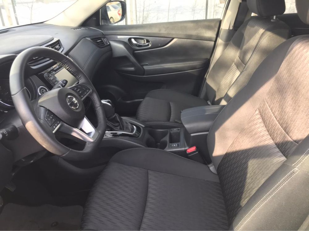 Продам Nissan Rogue