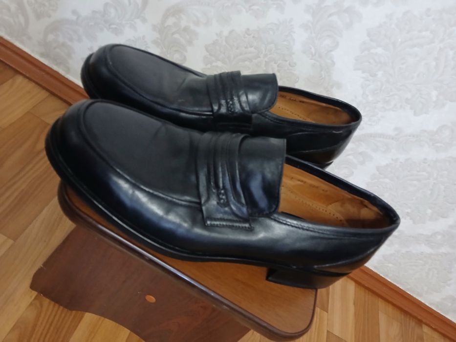 Лофери чоловічі 43 розмір в дуже хорошому стані як нові  950 грн
