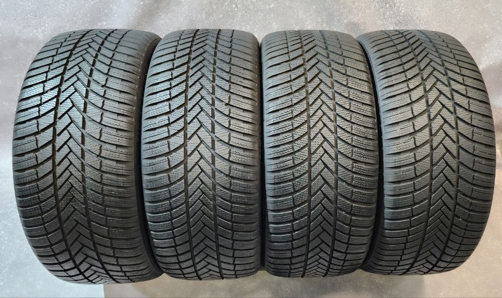 285.40.22 Bridgestone Blizzak LM005 4шт новые