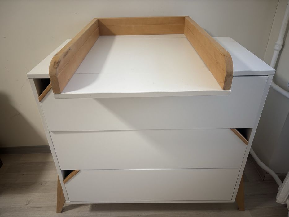 Комод з пеленальним столиком