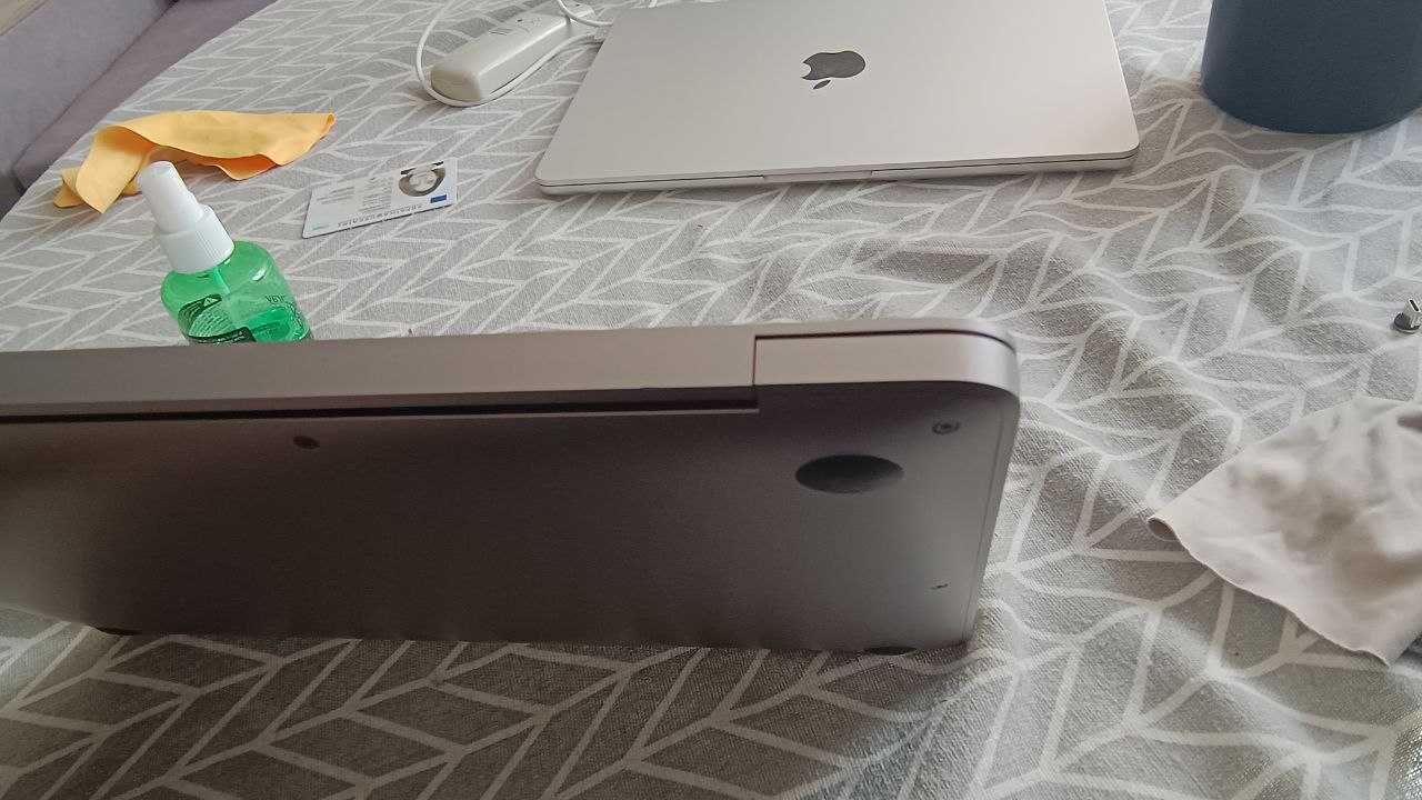 Macbook Air M1 8/256Gb 83% Повний комплект