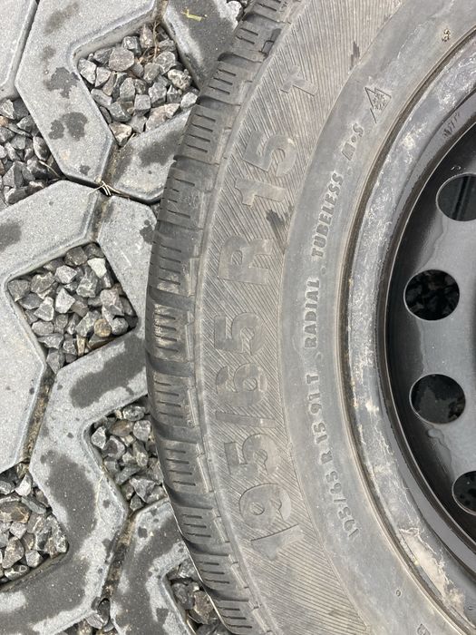 Felgi stalowe 15” z oponami zimowymi Toyota 5x100 (195x65 R15)