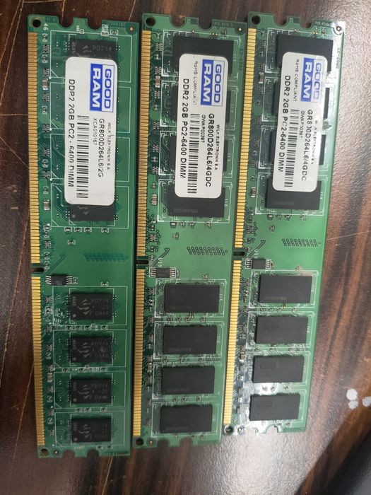 Kości RAM 2GB DDR2 PC2-6400 DIMM