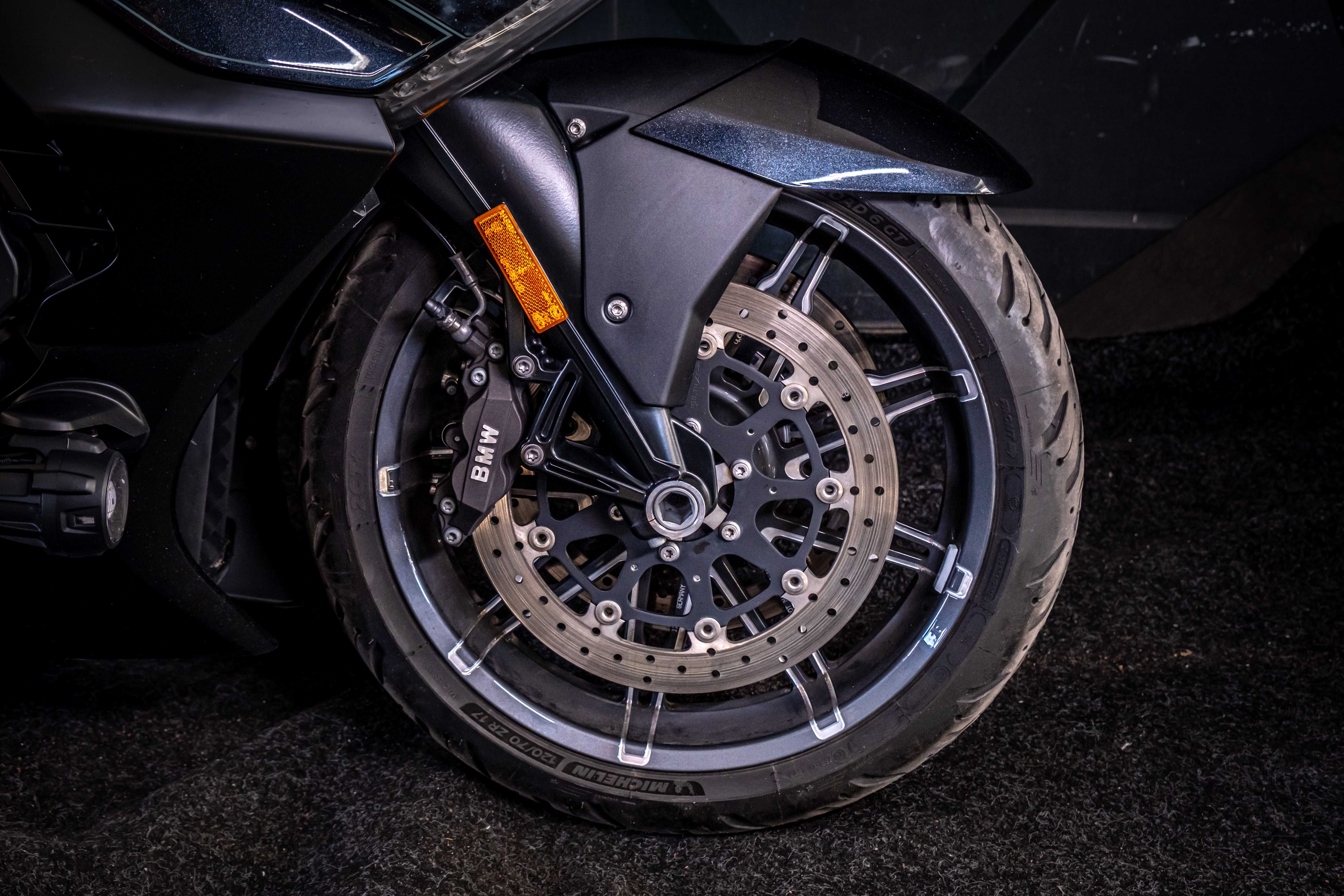 BMW K1600 Midnight