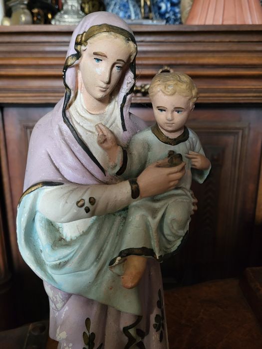 Stara figurka Maryja Niepokalana Matka Boża z dzieciątkiem Jezus