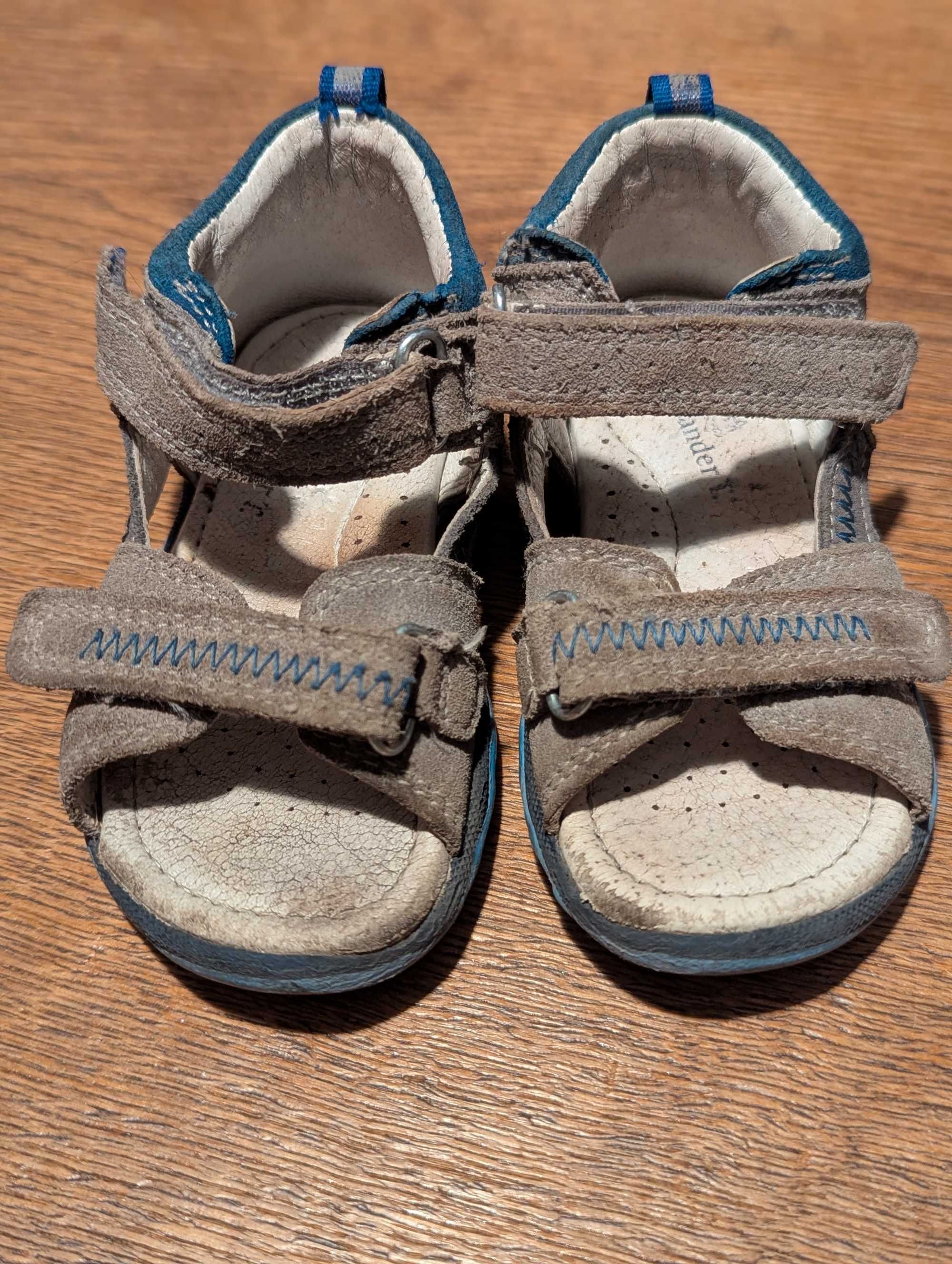 Sandałki i sneakersy dziecięce rozm. 23