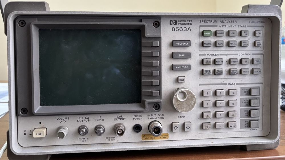 Продам аналізатор спектру HP 8563A