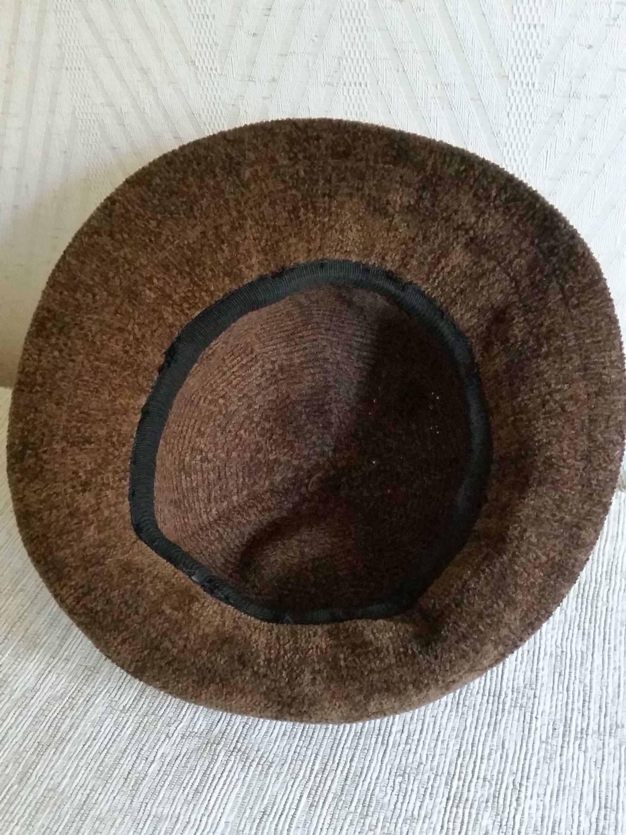Elegancki kapelusz brązowy