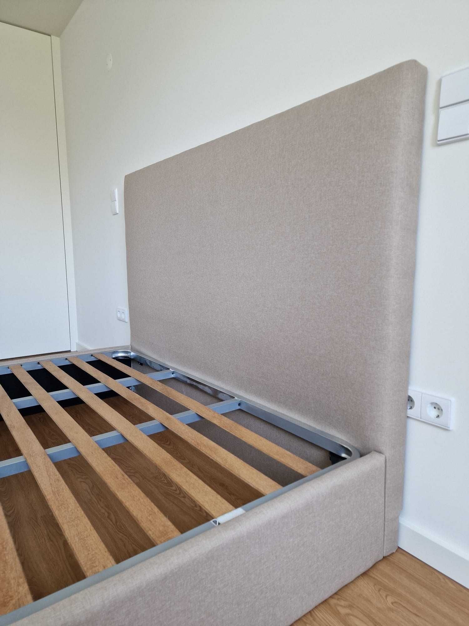 Camas De Casal Estofadas Top de Gama 190x140m Estrado Incluído 199€ !!