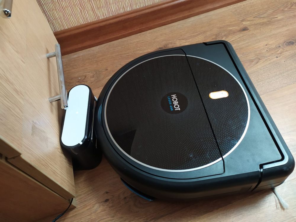 Моющий пылесос Hobot Legee 688