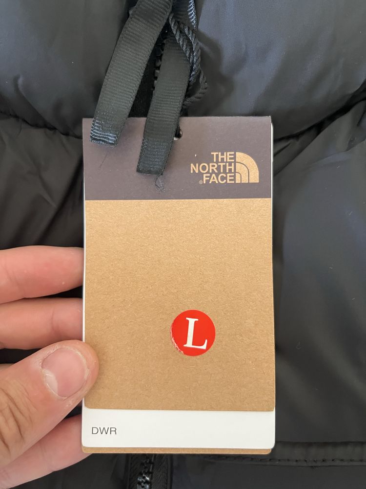 Nuptse 700 North face