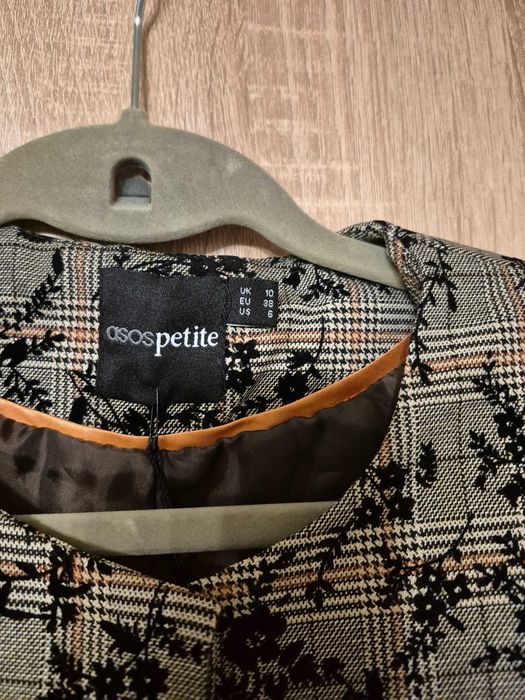 Żakiet z baskiną roz 38 NOWY