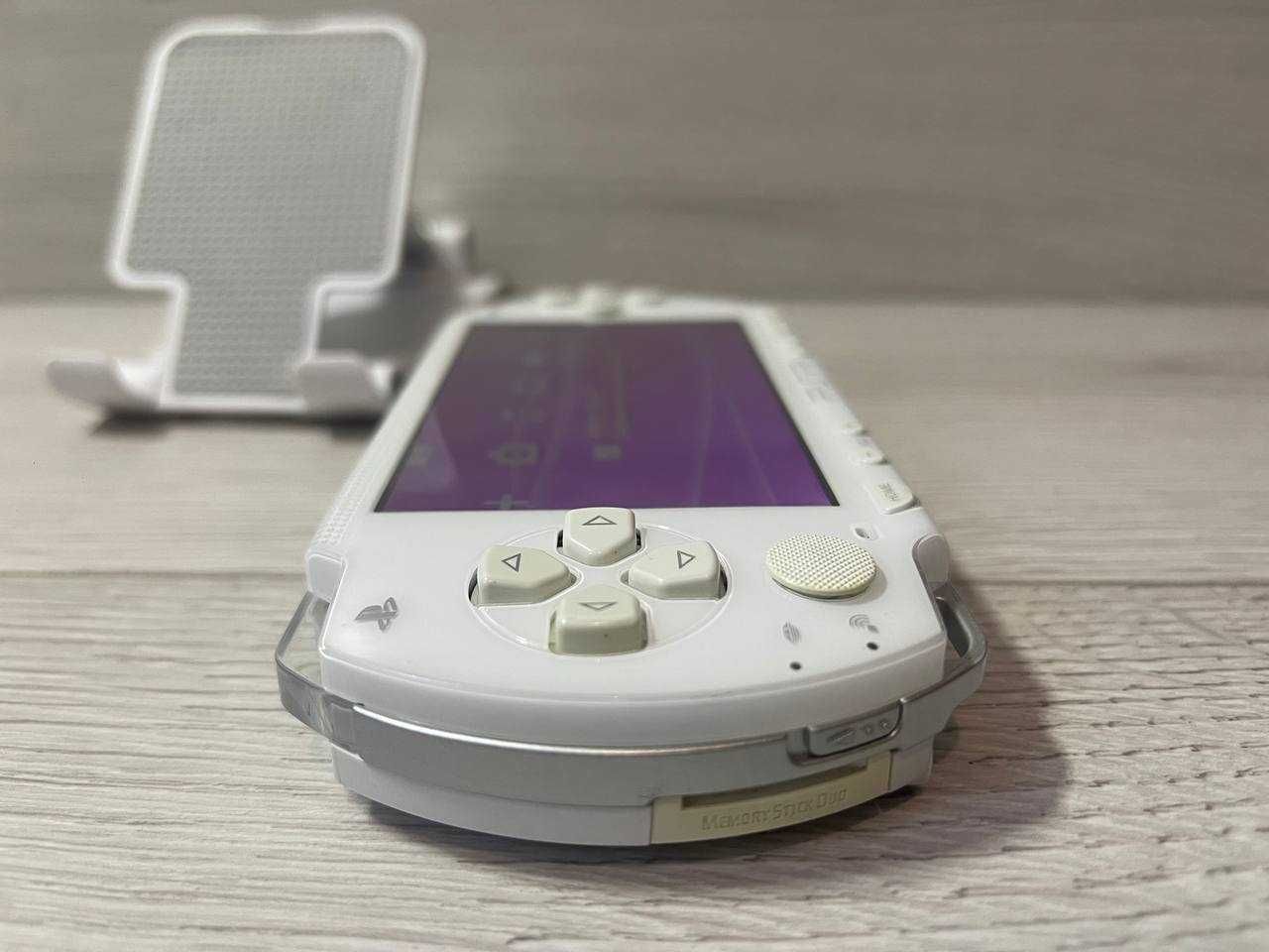 Sony PSP 32 GB + 40 ігор PLayStation Portable White